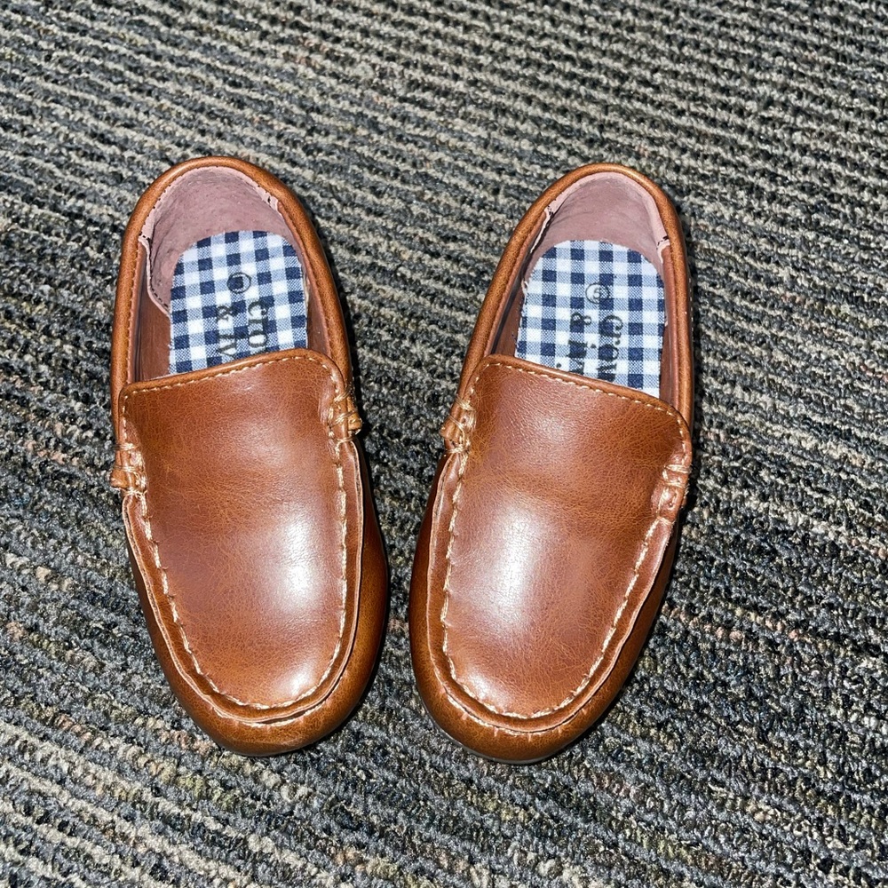 Crown & Ivy brown leather dress shoes